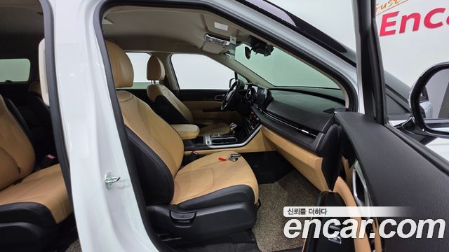 Kia Canival 2023 — photo 13