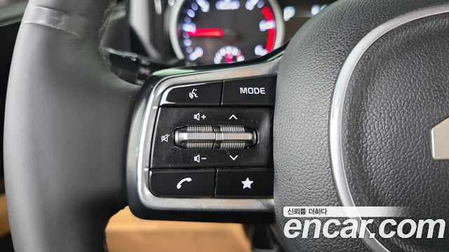 Kia Canival 2023 — photo 20