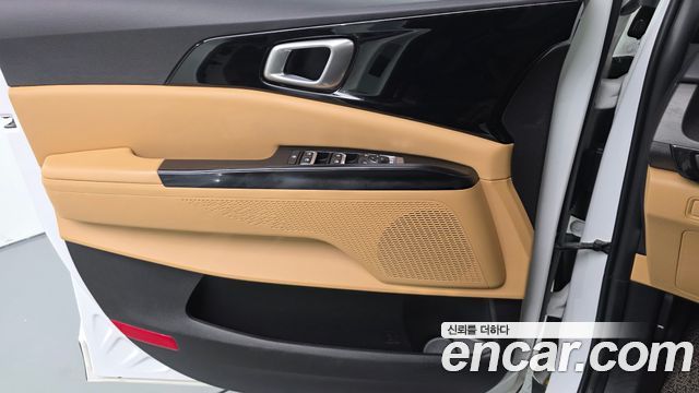 Kia Canival 2023 — photo 14
