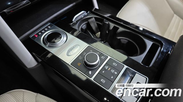 Land Rover Discovery 2020 — photo 12