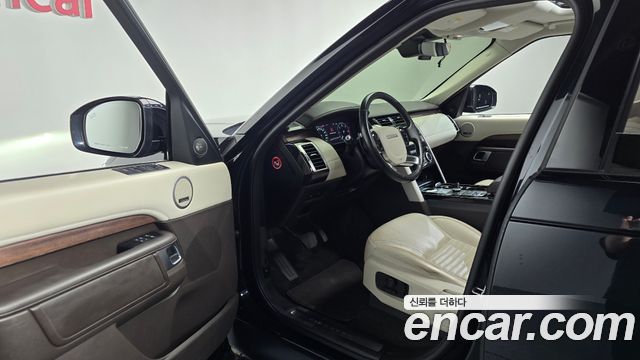 Land Rover Discovery 2020 — photo 13