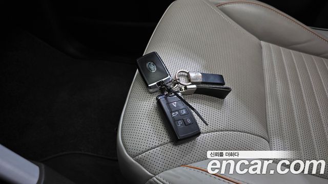 Land Rover Discovery 2020 — photo 22