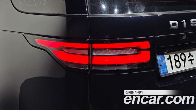 Land Rover Discovery 2020 — photo 9
