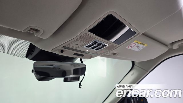 Land Rover Discovery 2020 — photo 28