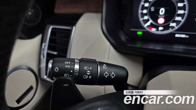Land Rover Discovery 2020 — photo 30