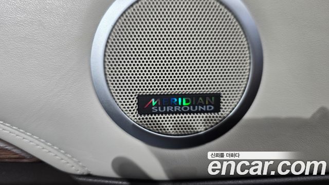 Land Rover Discovery 2020 — photo 33