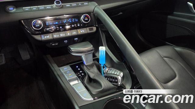 Hyundai AVANTE 2023 — photo 12