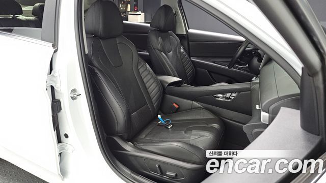 Hyundai AVANTE 2023 — photo 13
