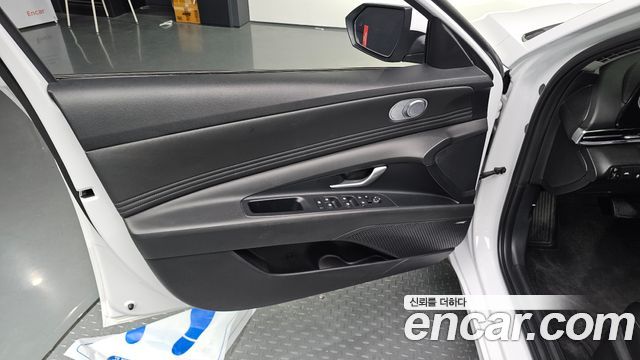 Hyundai AVANTE 2023 — photo 14