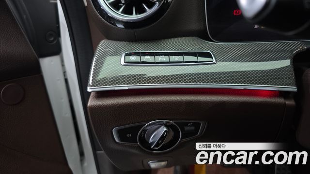 Mercedes-Benz CLS-Class 2019 — photo 16