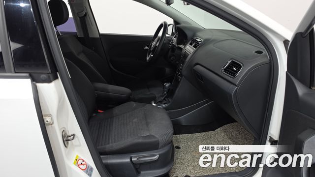 Volkswagen Polo 2014 — photo 11
