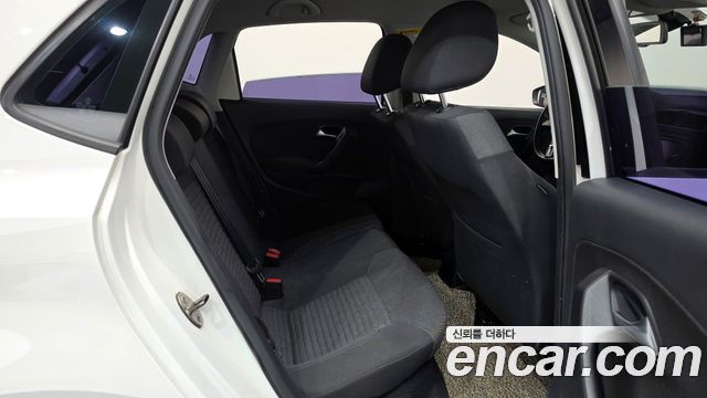 Volkswagen Polo 2014 — photo 12