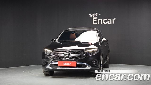 Mercedes-Benz GLC-Class 2026 — photo 3