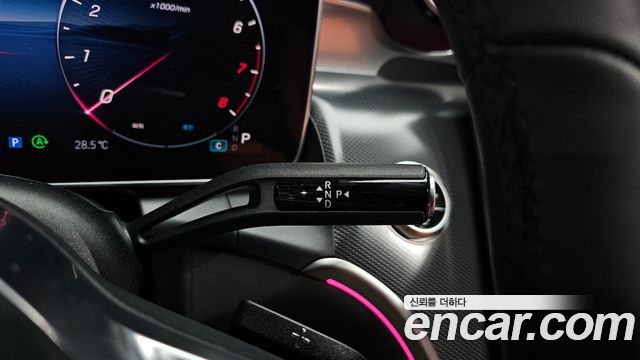 Mercedes-Benz GLC-Class 2026 — photo 12