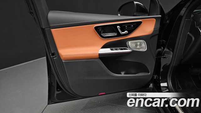 Mercedes-Benz GLC-Class 2026 — photo 14
