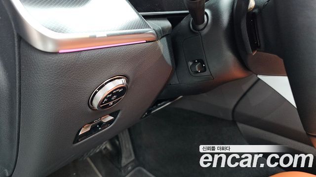 Mercedes-Benz GLC-Class 2026 — photo 29