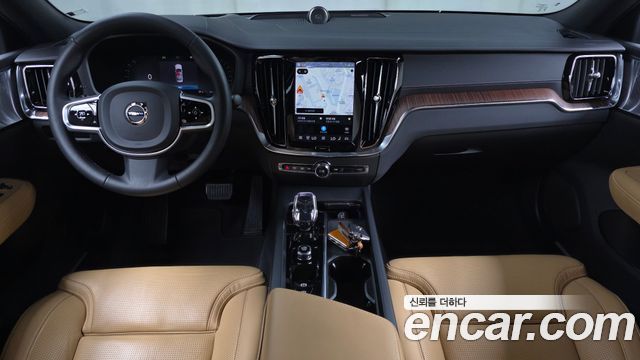 Volvo S60 2023 — photo 10