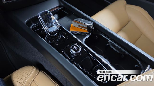 Volvo S60 2023 — photo 12