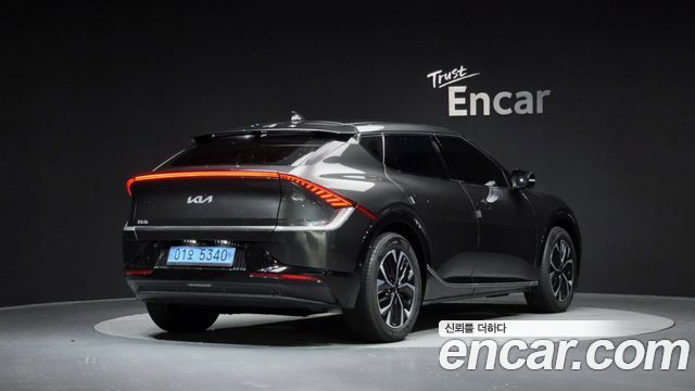 Kia EV6 2023 — photo 2