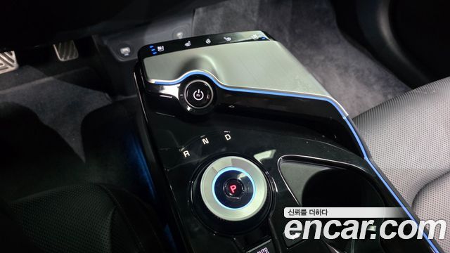 Kia EV6 2023 — photo 9