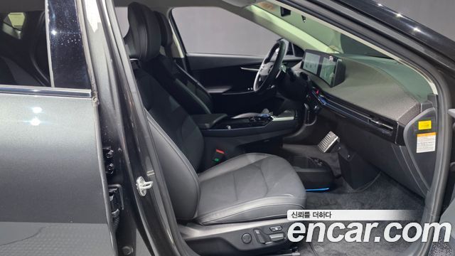 Kia EV6 2023 — photo 11
