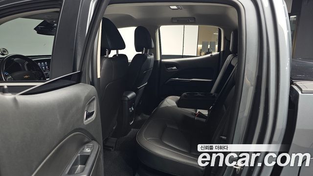 Chevrolet Korea Colorado 2021 — photo 18