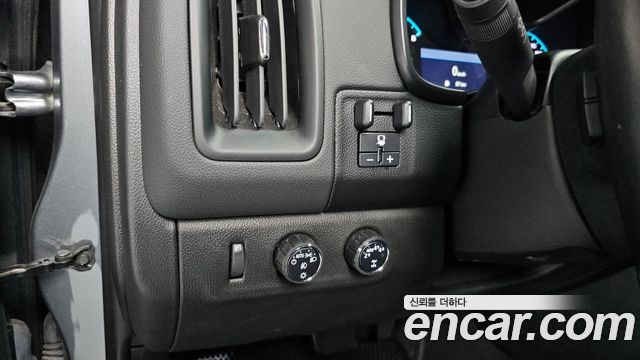 Chevrolet Korea Colorado 2021 — photo 22