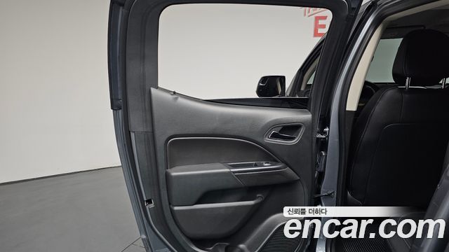 Chevrolet Korea Colorado 2021 — photo 15