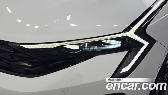 Kia K5 2024 — photo 8