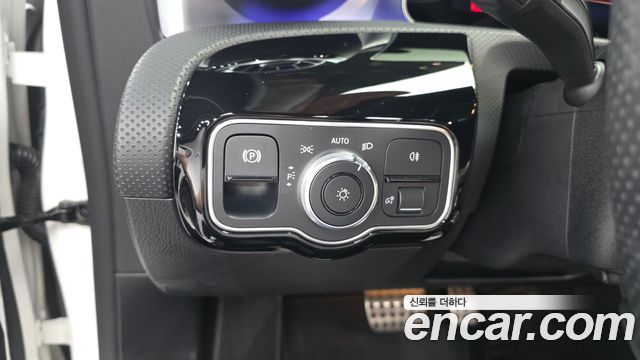 Mercedes-Benz CLA-Class 2020 — photo 25
