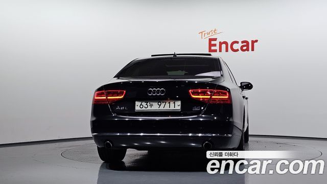 Audi A8 2012 — photo 4