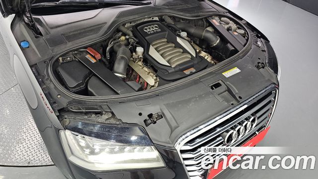Audi A8 2012 — photo 6