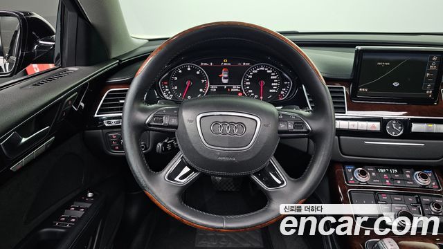 Audi A8 2012 — photo 13