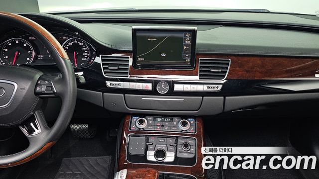 Audi A8 2012 — photo 14