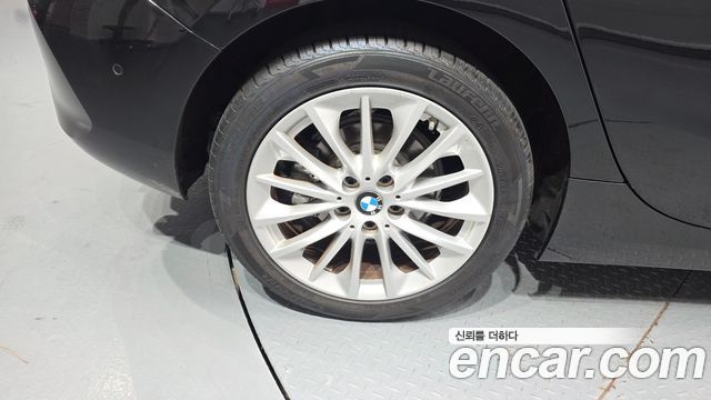 BMW 1-Series 2020 — photo 5