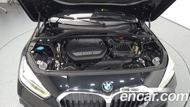 BMW 1-Series 2020 — photo 6
