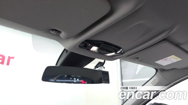 BMW 1-Series 2020 — photo 24