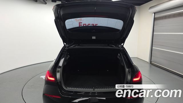 BMW 1-Series 2020 — photo 26
