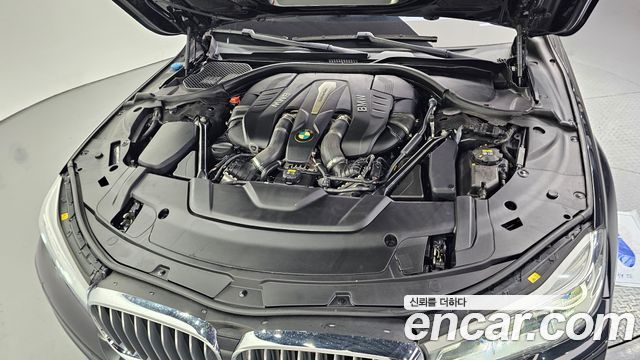 BMW 7-Series 2016 — photo 6