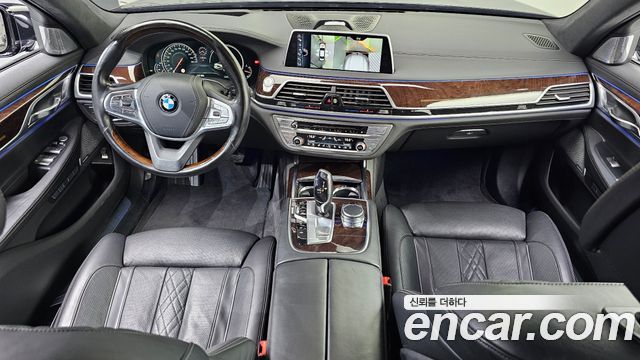 BMW 7-Series 2016 — photo 7