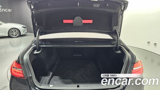 BMW 7-Series 2016 — photo 20