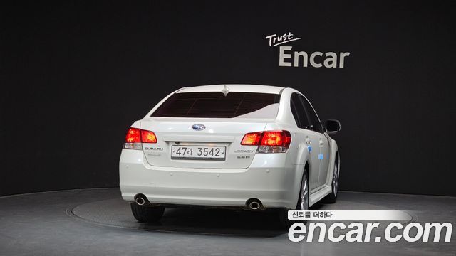 Subaru Legacy 2011 — photo 4