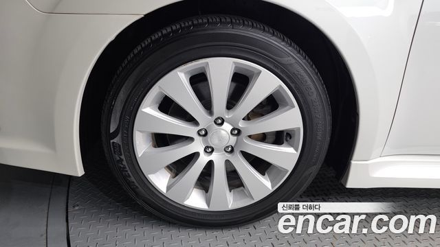 Subaru Legacy 2011 — photo 5