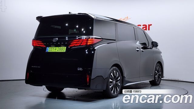 Toyota Alphard 2024 — photo 2
