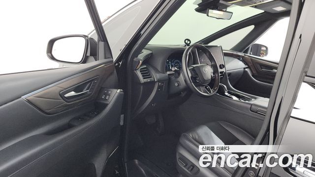 Toyota Alphard 2024 — photo 13