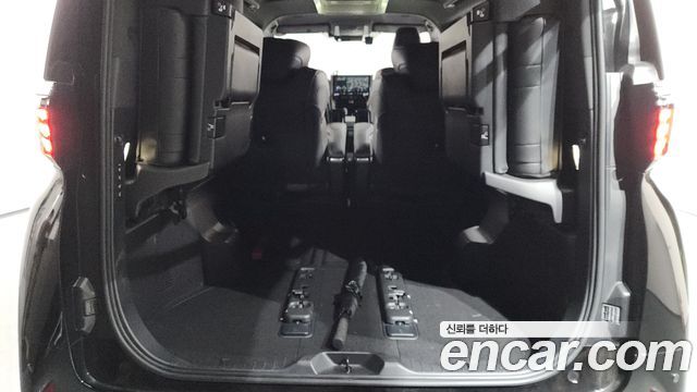 Toyota Alphard 2024 — photo 24