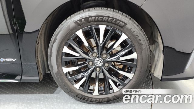 Toyota Alphard 2024 — photo 7