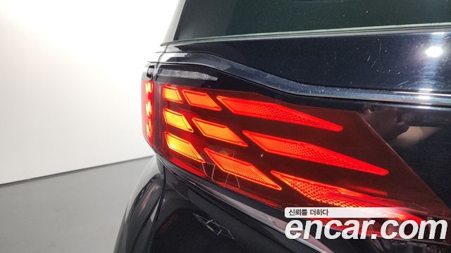 Toyota Alphard 2024 — photo 9