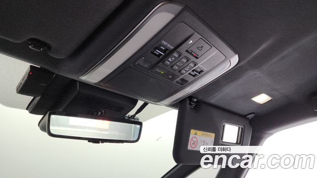 Toyota Alphard 2024 — photo 29