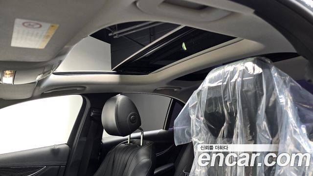 Mercedes-Benz E-Class 2017 — photo 15